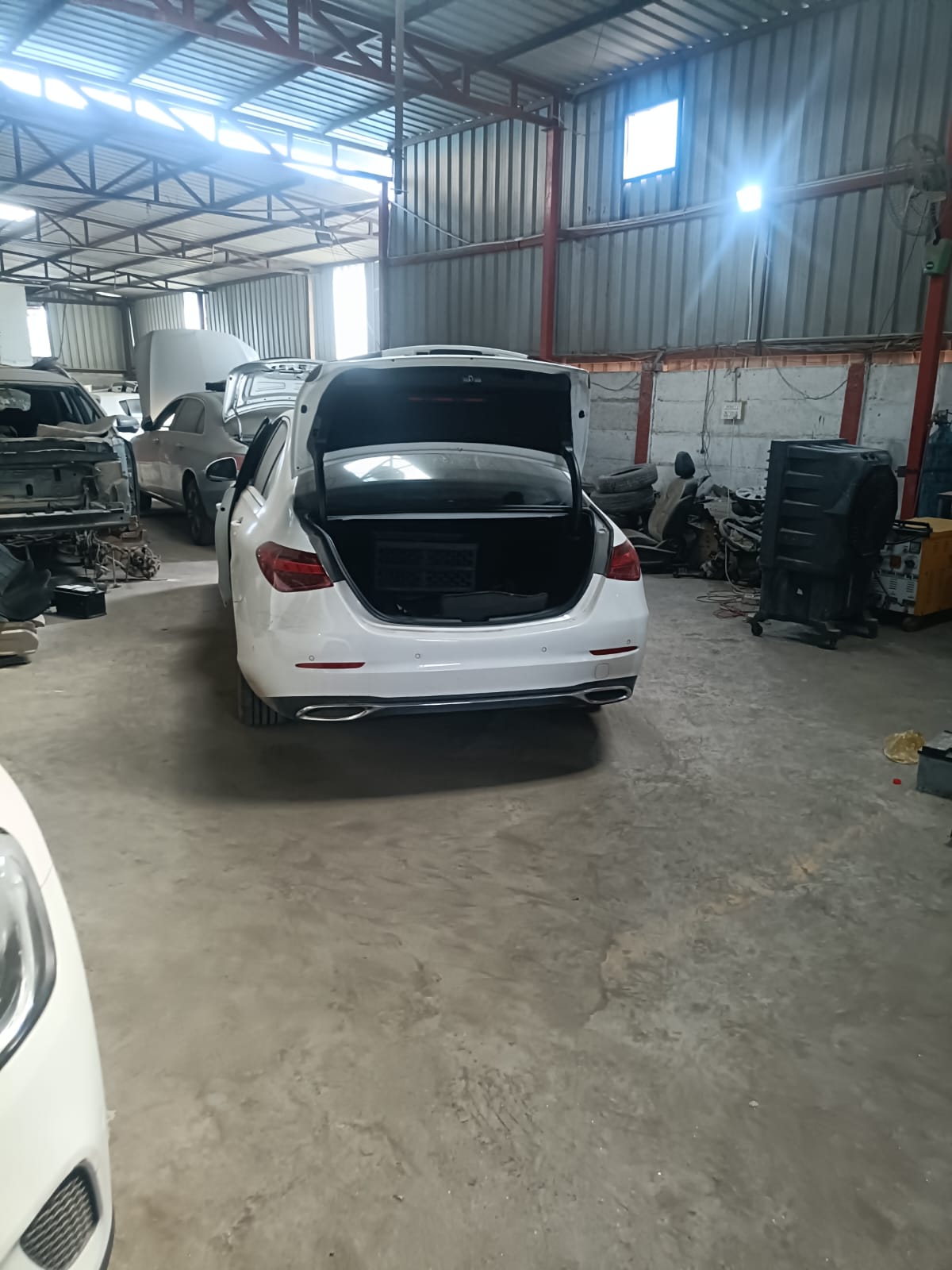 Mercedes vehicle workshop service work